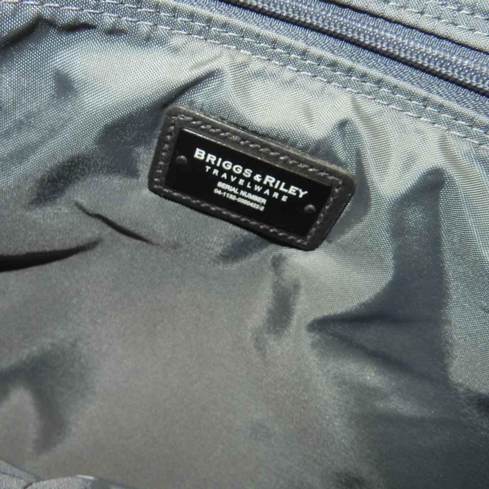 Briggs & Riley Black crossbody laptop briefcase - Picture 8 of 16